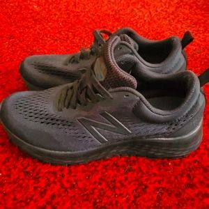 New balance slip resistant fresh foam arishi